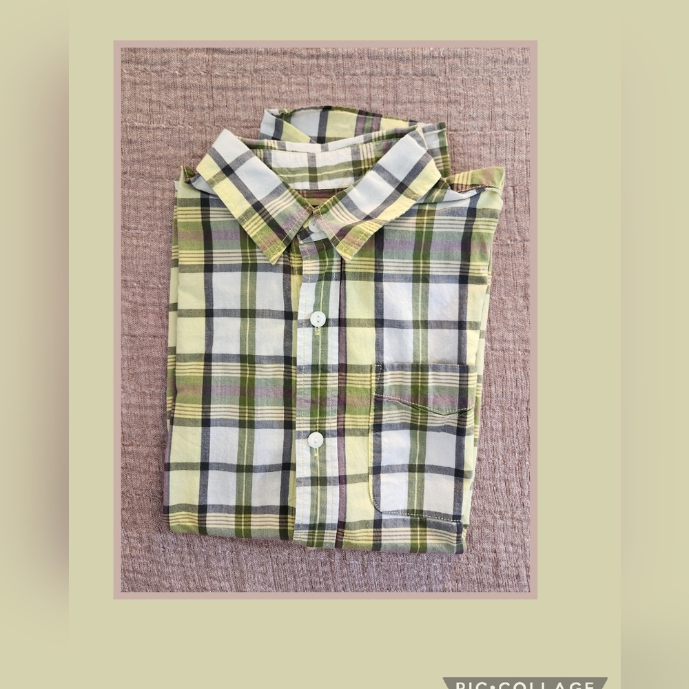Gap kids Plaid Green button down Collared top